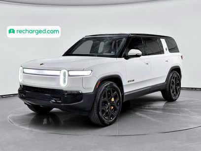 Used 2025 Rivian R1S Premium