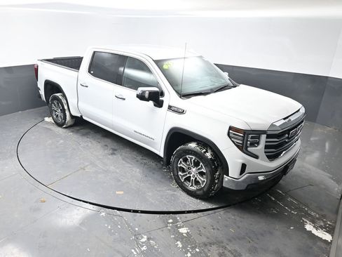 Used 2025 GMC Sierra 1500 SLT image 45