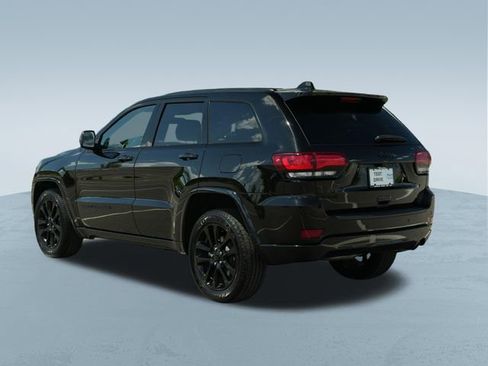 Used 2019 Jeep Grand Cherokee Altitude AWD/4WD image 6