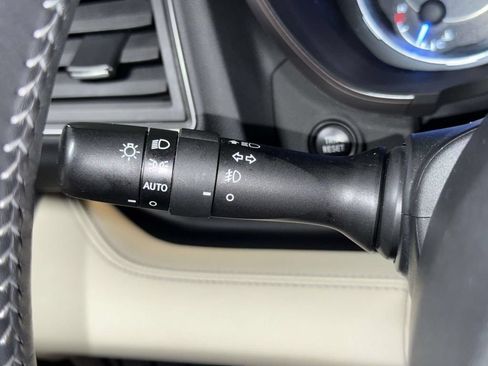 Used 2022 Subaru Ascent Touring AWD/4WD image 30