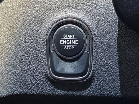 Used 2025 Mercedes-Benz Sprinter 2500 image 23