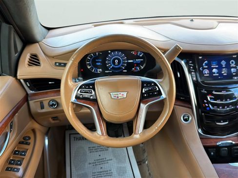 Used 2017 Cadillac Escalade Platinum AWD/4WD image 30