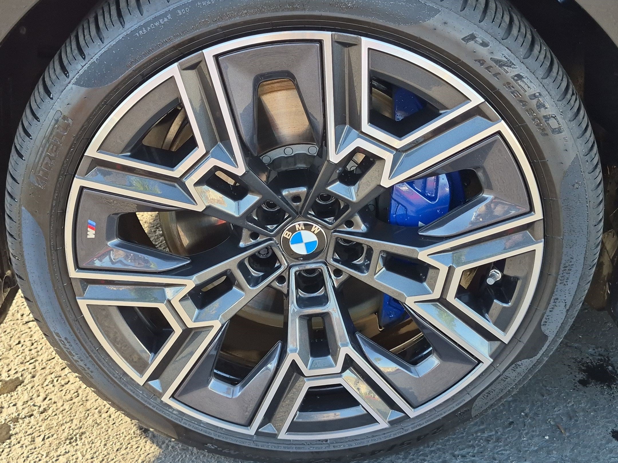 Used 2026 BMW i5 eDrive40 w/ M Sport Package AWD/4WD image 13