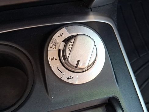 Used 2014 Toyota 4Runner Limited AWD/4WD image 25