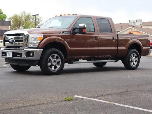 Used 2011 Ford F250 Lariat w/ Lariat Interior Pkg AWD/4WD image 11
