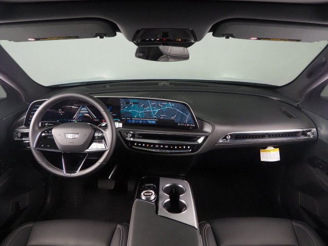 Used 2024 Cadillac Lyriq Tech AWD/4WD image 3