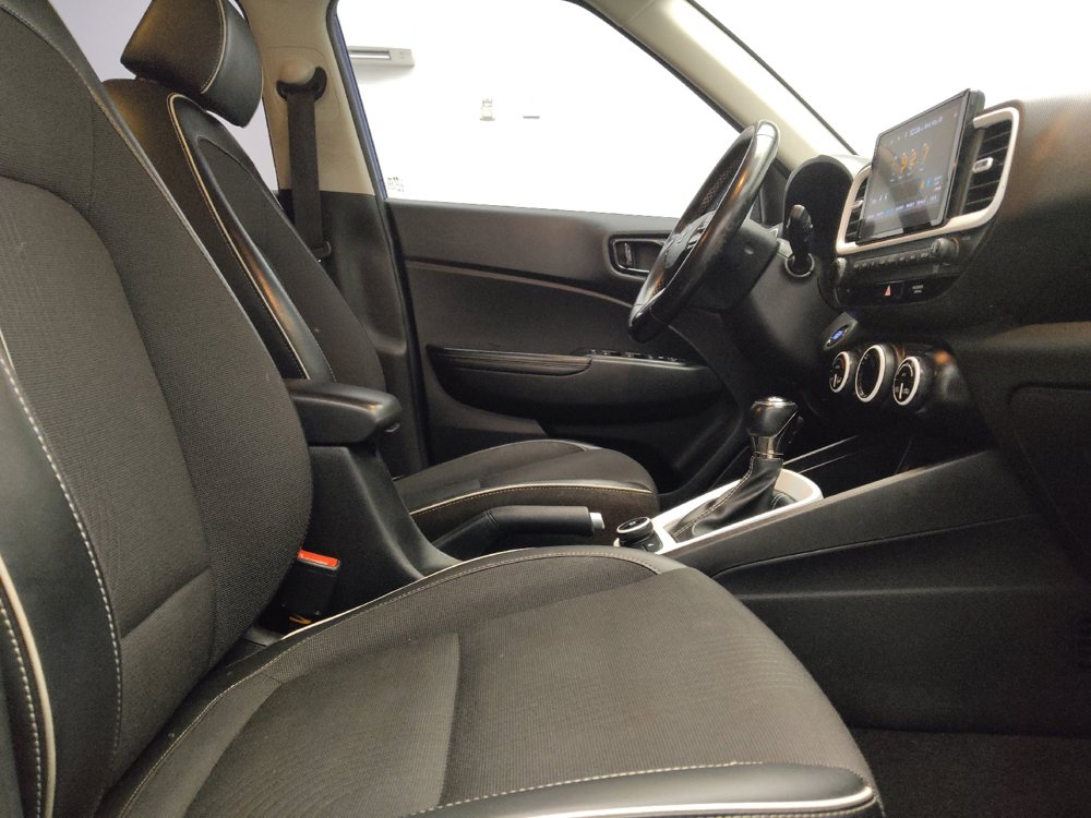 Used 2022 Hyundai Venue Limited FWD image 21