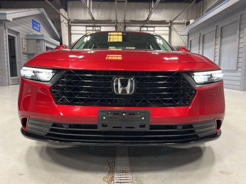 Used 2023 Honda Accord EX-L image 2