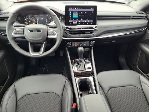 New 2026 Jeep Compass Latitude image 20