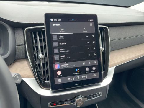 Certified 2025 Volvo XC90 B6 Plus image 23