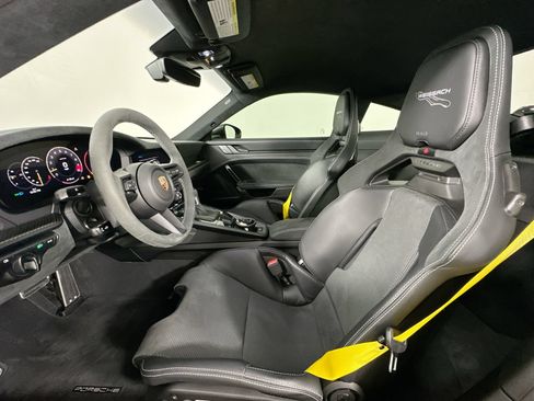 Used 2026 Porsche 911 GT3 RWD image 32