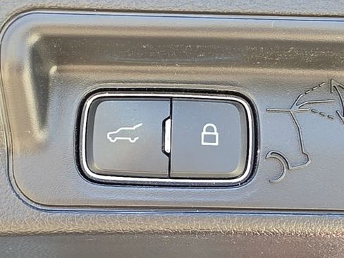 Used 2025 Ford Explorer ST-Line w/ Premium Package RWD image 14