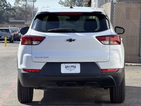 Used 2022 Chevrolet TrailBlazer LS image 6