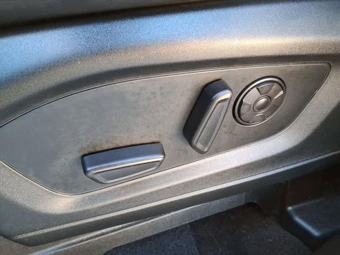 Certified 2021 Ford Explorer Platinum w/ Equipment Group 601A image 17