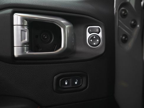 Used 2020 Jeep Wrangler Unlimited Rubicon AWD/4WD image 20