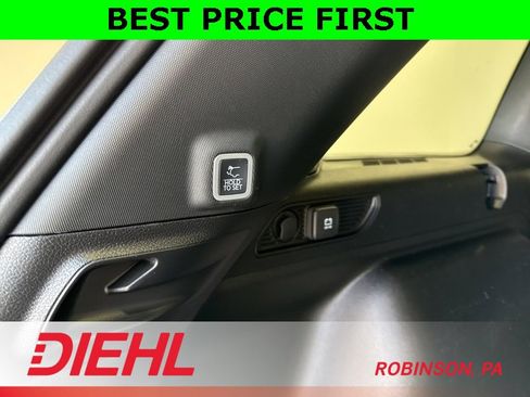 New 2025 Jeep Grand Cherokee Laredo w/ Luxury Tech Group I image 10