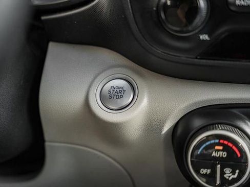 Used 2021 Hyundai Venue SEL w/ Premium Package image 23