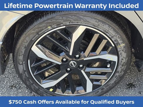 New 2025 Nissan Versa SR w/ Trunk Package image 5