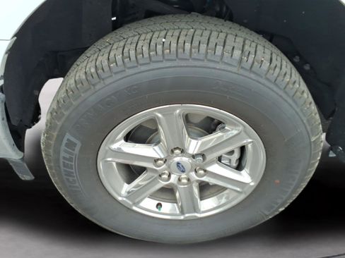 Used 2025 Ford F150 XLT w/ Equipment Group 302A MID image 11