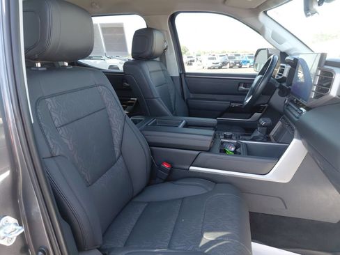 Used 2022 Toyota Tundra Limited w/ TRD Off-Road Package AWD/4WD image 35