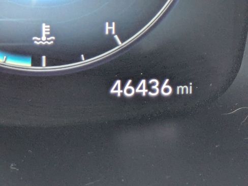 Used 2023 Hyundai Santa Fe SEL w/ Premium Package image 34