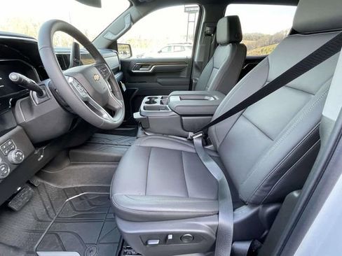New 2026 Chevrolet Silverado 1500 LT w/ Safety Package AWD/4WD image 13