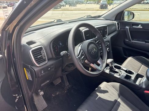 Used 2020 Kia Sportage LX AWD/4WD image 12