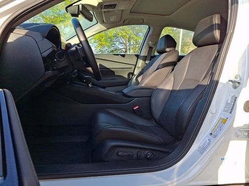 Used 2024 Honda Accord Touring image 13