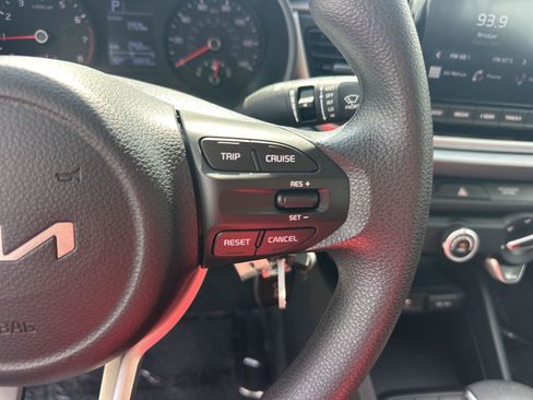 Used 2023 Kia Rio S FWD image 11