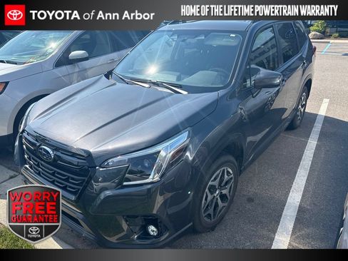 Used 2024 Subaru Forester Premium AWD/4WD image 1