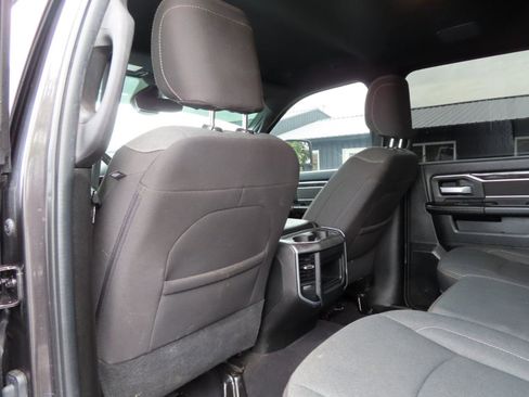 Used 2024 RAM 2500 Big Horn w/ Sport Appearance Package AWD/4WD image 45