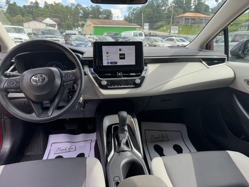 Used 2026 Toyota Corolla LE FWD image 12