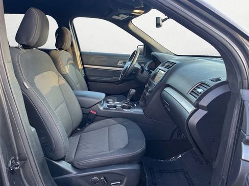 Used 2018 Ford Explorer XLT w/ Equipment Group 201A image 16
