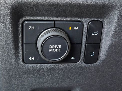 Used 2025 Ford Expedition Max Platinum image 38