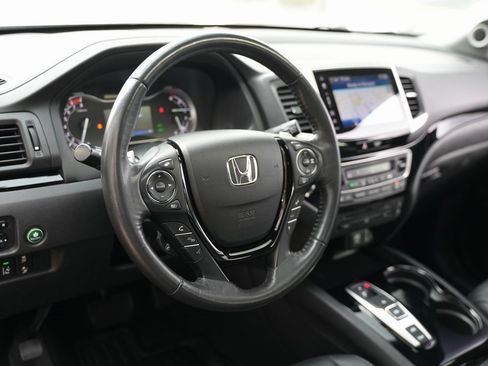 Used 2017 Honda Pilot Elite image 24