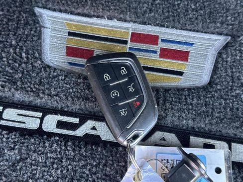 Used 2023 Cadillac Escalade ESV Premium Luxury image 21