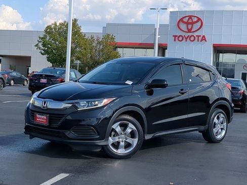 Used 2022 Honda HR-V LX image 2