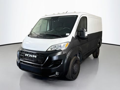 Used 2024 RAM ProMaster 1500 w/ Safety Group FWD image 4