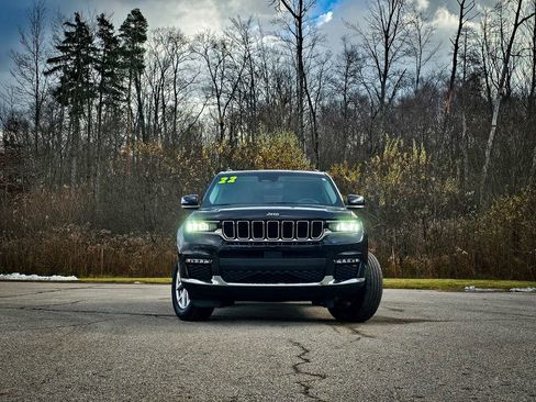Certified 2022 Jeep Grand Cherokee L Limited image 9