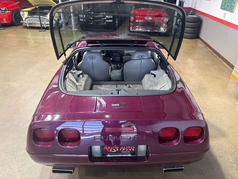 Used 1995 Chevrolet Corvette Coupe RWD image 82