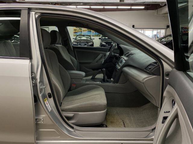 Used 2009 Toyota Camry FWD image 15
