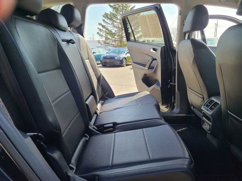 Used 2018 Volkswagen Tiguan SE AWD/4WD image 20