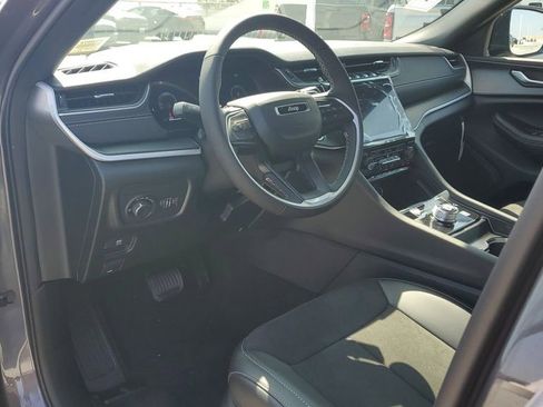 New 2025 Jeep Grand Cherokee L Altitude image 22