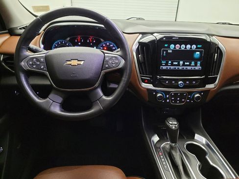 Used 2018 Chevrolet Traverse High Country AWD/4WD image 22