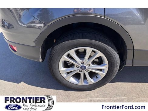 Used 2018 Ford Escape SE w/ SE Sync 3 Package FWD image 18
