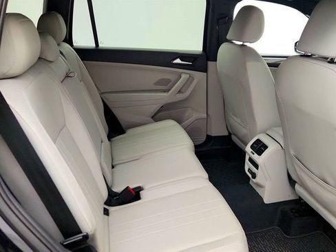 Used 2024 Volkswagen Tiguan SE R-Line AWD/4WD image 23