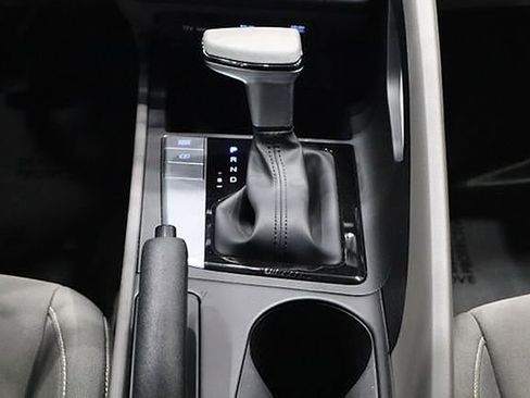 Used 2023 Hyundai Elantra SEL w/ Preferred Accessory Package image 35