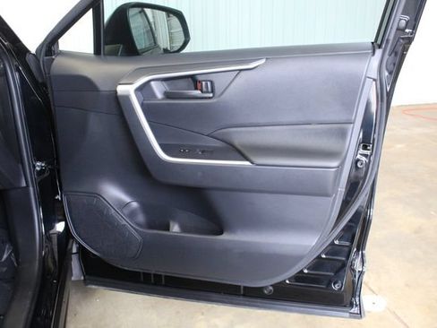 Used 2025 Toyota RAV4 LE AWD/4WD image 24