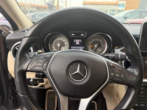 Used 2015 Mercedes-Benz GLA 250 4MATIC image 9