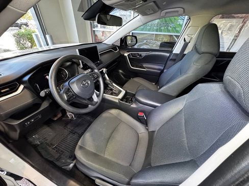Certified 2025 Toyota RAV4 LE AWD/4WD image 17